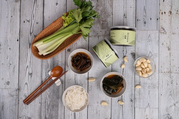 태백산 셀러리(500g)&산마늘(명이나물) 장아찌(500g) / Pickled Taebaek Salary(500g) & Pickled Taebaek Wild Garlic(500g)